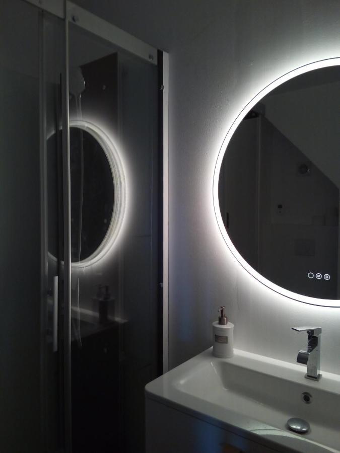 Le Sanglier Hirsute Hotel Mezieres-en-Brenne Bagian luar foto