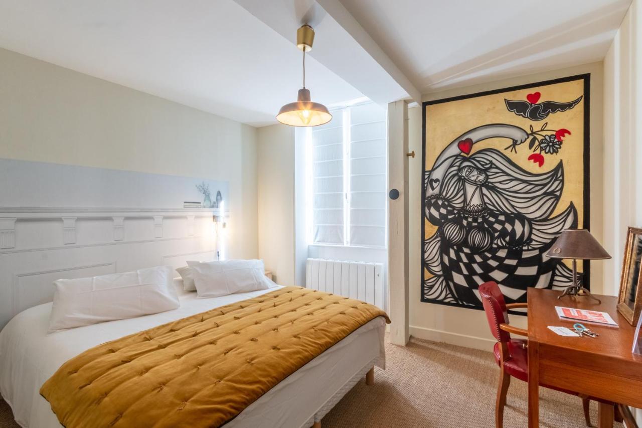 Le Sanglier Hirsute Hotel Mezieres-en-Brenne Bagian luar foto